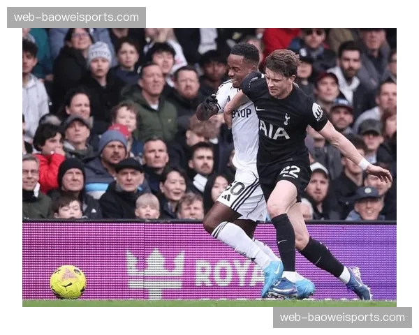 热刺四连败陷入保级区，八点七亿豪阵难掩战术体系混乱